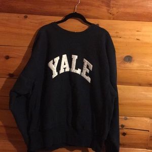 SWEATSHIRT “YALE”. (FIRM)